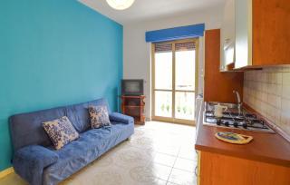 4 Bedroom Amazing Apartment In Ferruzzano - 1