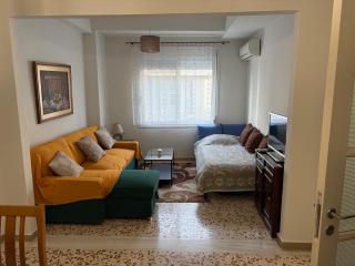 Plato's apartment sleeps up to 5 - 9