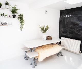 Modern cottage! 5 mins from central line! - 5