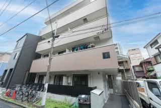 Karabiner House Yahiro - 1