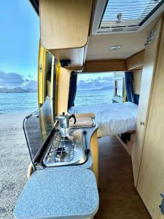 Furgo Camper Sun con Baño, Aire y Calefacción, Ideal para Recorrer la Isla - 0