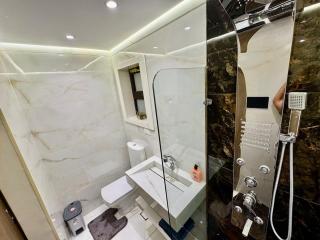 Gleaming Apartment 2BDR Rehab - by Landmark stays - 3