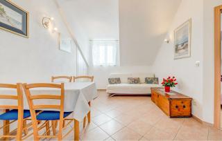 Beautiful Apartment In Bol With Wifi - 7