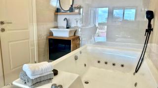 Jacuzzi & Sunset by the Sea - Nahariyya - 0