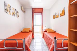 GuestHost - Domu Mea - 8