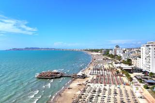 Brisa Del Mar Beachfront Apartment 116 - Happy Rentals - 7