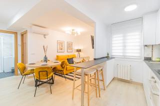 Modern Comfort in the Heart of Zaragoza - 1