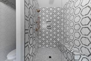 Legends on Lucile - 9