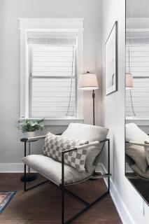 Legends on Lucile - 8