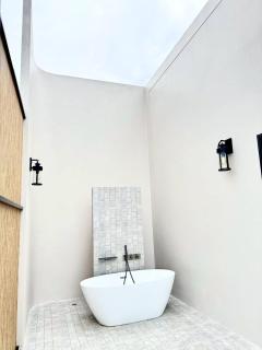 About P พูลวิลล่า ชะอำ - 4