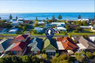 Cerca Del Agua Chic Coastal Home Steps From Beach - 0