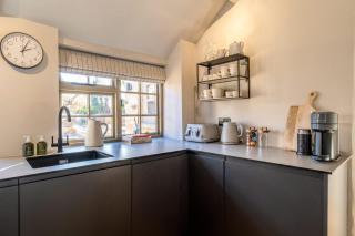 Olive Cottage - 2