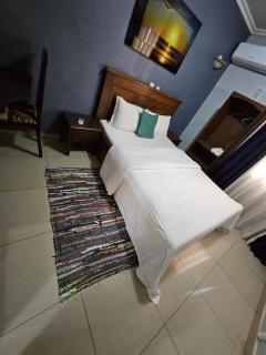 APPARTs HOTEL MIREILLE - Jaunde - 7