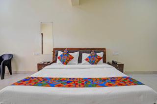 FabHotel JAS Holidays - 3