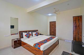 FabHotel JAS Holidays - 2