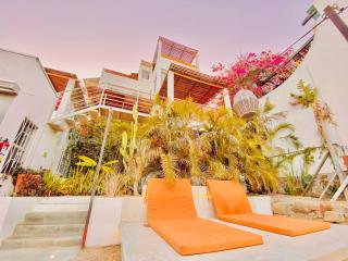 Perro Surfero Hotel Boutique - Todos Santos, BCS - 2
