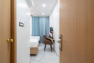 Rcc Hotels Gachibowli - 4