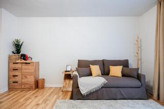 Forest Villa Apartment with Balcony & Parking - 7