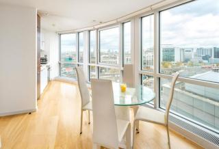 Cosy Retreat in Canary Wharf - 1