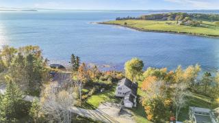 Spacious Oceanfront Home Stunning Sunset Views - Castine - 4