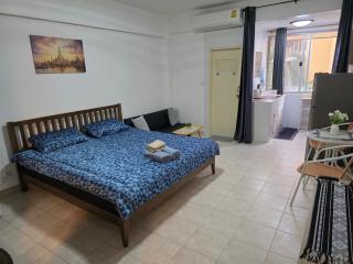 Monkey Apartment 38 - 1