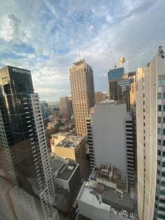 Excellent cbd spot off Hyde park - 4