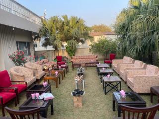 New Shelton Guest house - 3