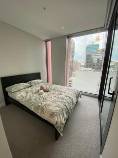 Excellent cbd spot off Hyde park - 5