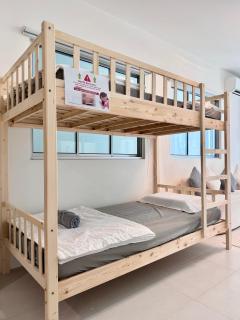 N13-05 MetroCity Square Condominium - 3R2B - 8 Pax - 4