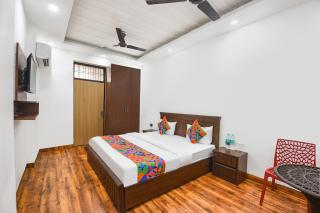 FabHotel The Dream Inn - 9