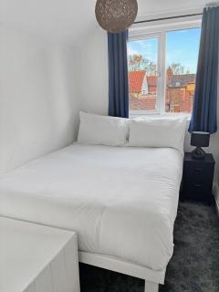 Sleeps 6 2Bed Home with Hot Tub Bottesford Village Amaya Fourteen - 1