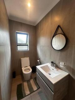 Prestige Pretoria Suite-Modern Elegance & Comfort - 5