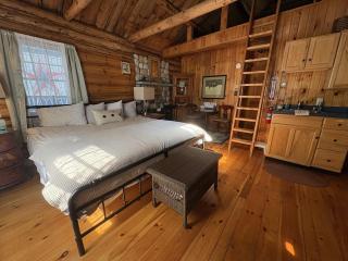 Authentic Maine Log Cabin Lakefront Cozy - 7