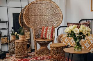 Open Concept Boutique Hotel - free breakfast & parking - 7