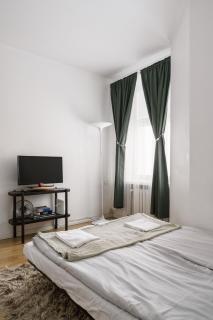 1BR Demure Design Urban Living Space - 0