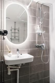 1BR Demure Design Urban Living Space - 7