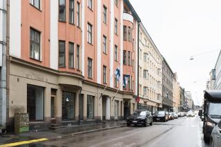 1BR Demure Design Urban Living Space - 6