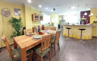 Nice Home In Pedralba - 6