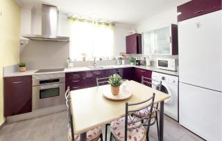 Nice Home In Pedralba - 5