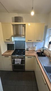 Cosy West Kensington Apartment - 3 Min to Tube - 4