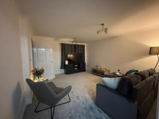 Ashford Work Stay Parking & M20 Nearby - 8
