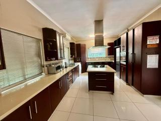 uMhlanga BNB 147 - 9