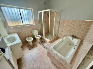 uMhlanga BNB 147 - 4