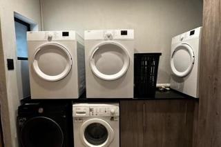 Prestige Pretoria Suite-Modern Elegance & Comfort - 7