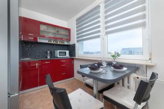 Comfortable Apartment with Balcony Remote Working Near a Nature Reserve by Noclegi Renters - 2