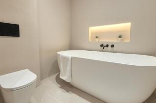 Beautiful Five-Bedroom House near Hammersmith - 4