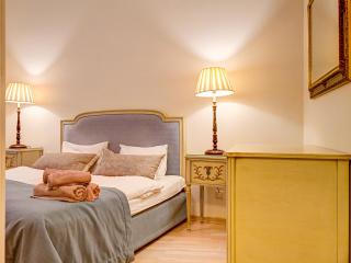 Old Town Doma View 1BR Stays - 4