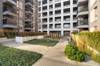 Elegant Apartment in Poznań with Parking, Garden and Bathtub by Noclegi Renters - 6