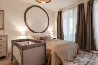 Charming Riverside Apartment by Charles Bridge - 4