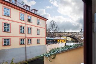 Charming Riverside Apartment by Charles Bridge - 6